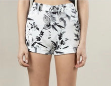 P1066 Floral short pant