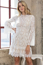 Romance lace bell long sleeves