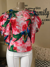 TX6170 1/2 puffed Braided Floral top