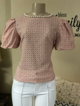 JE3030 Short Sleeves Pearl Neck Details